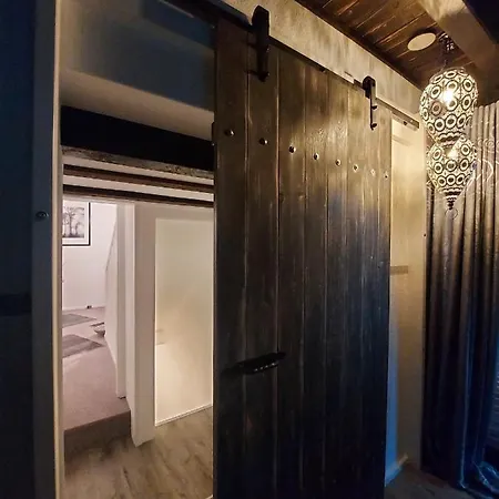 Maries Bunte Lägenhet